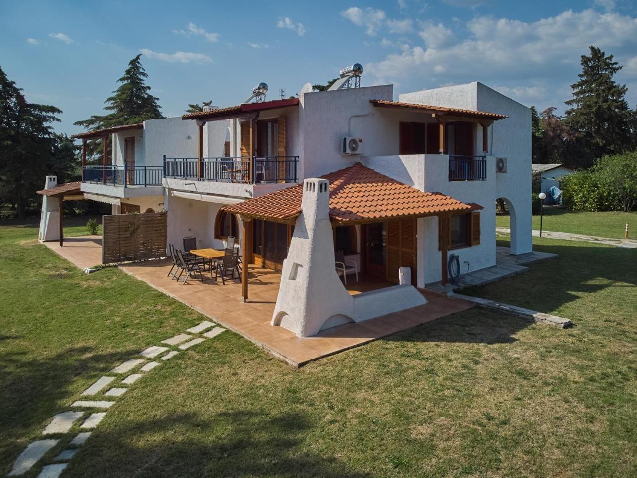 Summerday Villa Private Beach نيا إيراكليا المظهر الخارجي الصورة